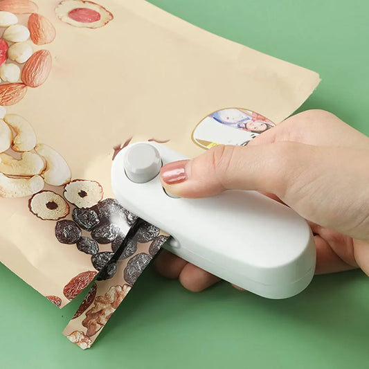 Vacuum Food Sealer USB Rechargeable Handheld Bag Sealing Machine Portable Food Sealer Kitchen Gadget USB Charging